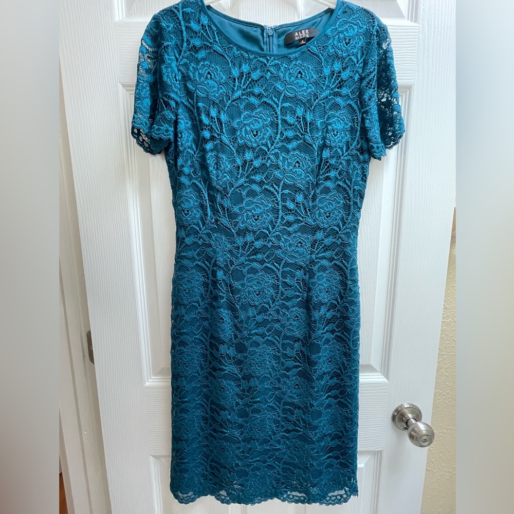 Alex Marie size 4 lace dress, short sleeves. Dark teal, not turquoise. Lined.